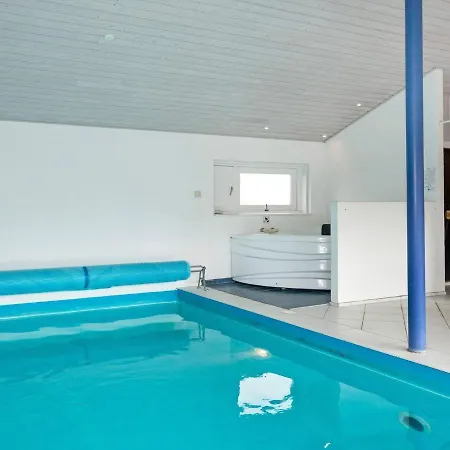 Prázdninový dům Two-bedroom Holiday In Bjert 2