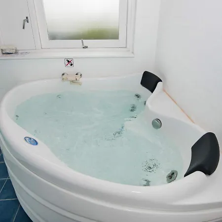 Prázdninový dům Two-bedroom Holiday In Bjert 2 *